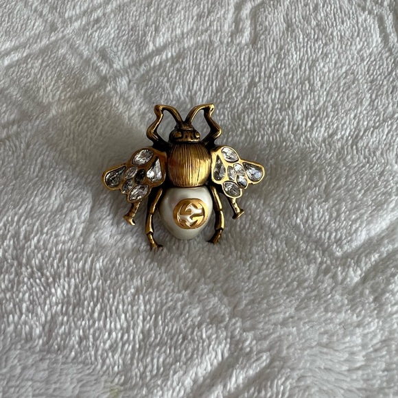 Gucci Bee Ring with Crystals Pearl with Box - Picture 5 of 7